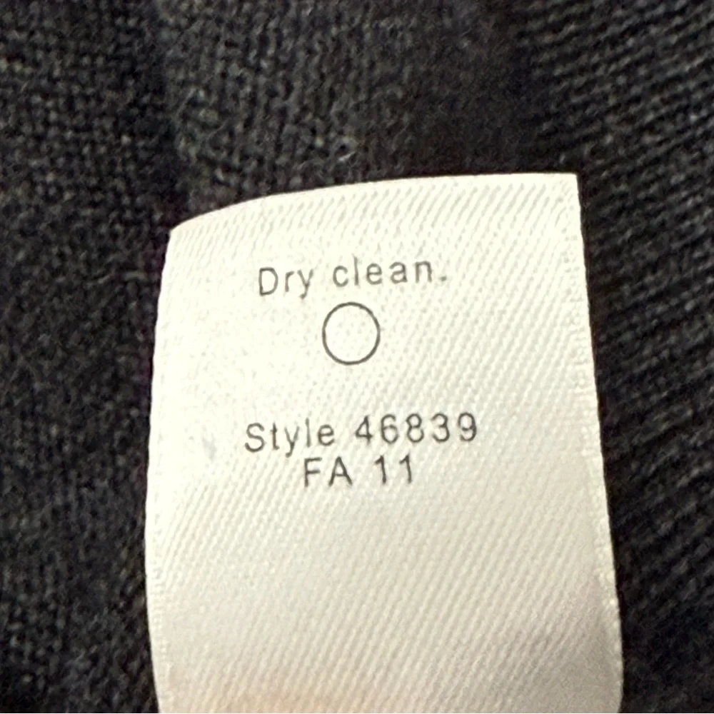 J. Crew 100% Merino Wool Sweater Vest Minimalist Classic Preppy Academia Men’s M